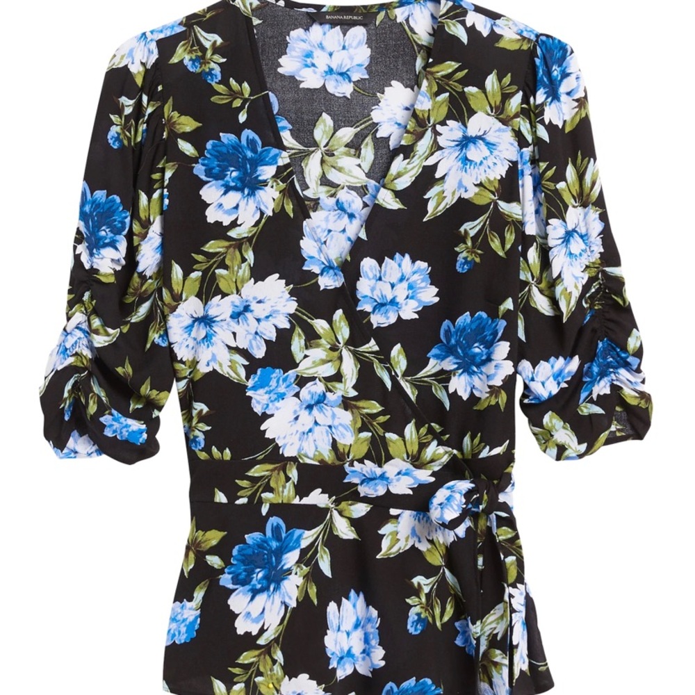 Banana Republic NWT ECOVERO™ Wrap Top